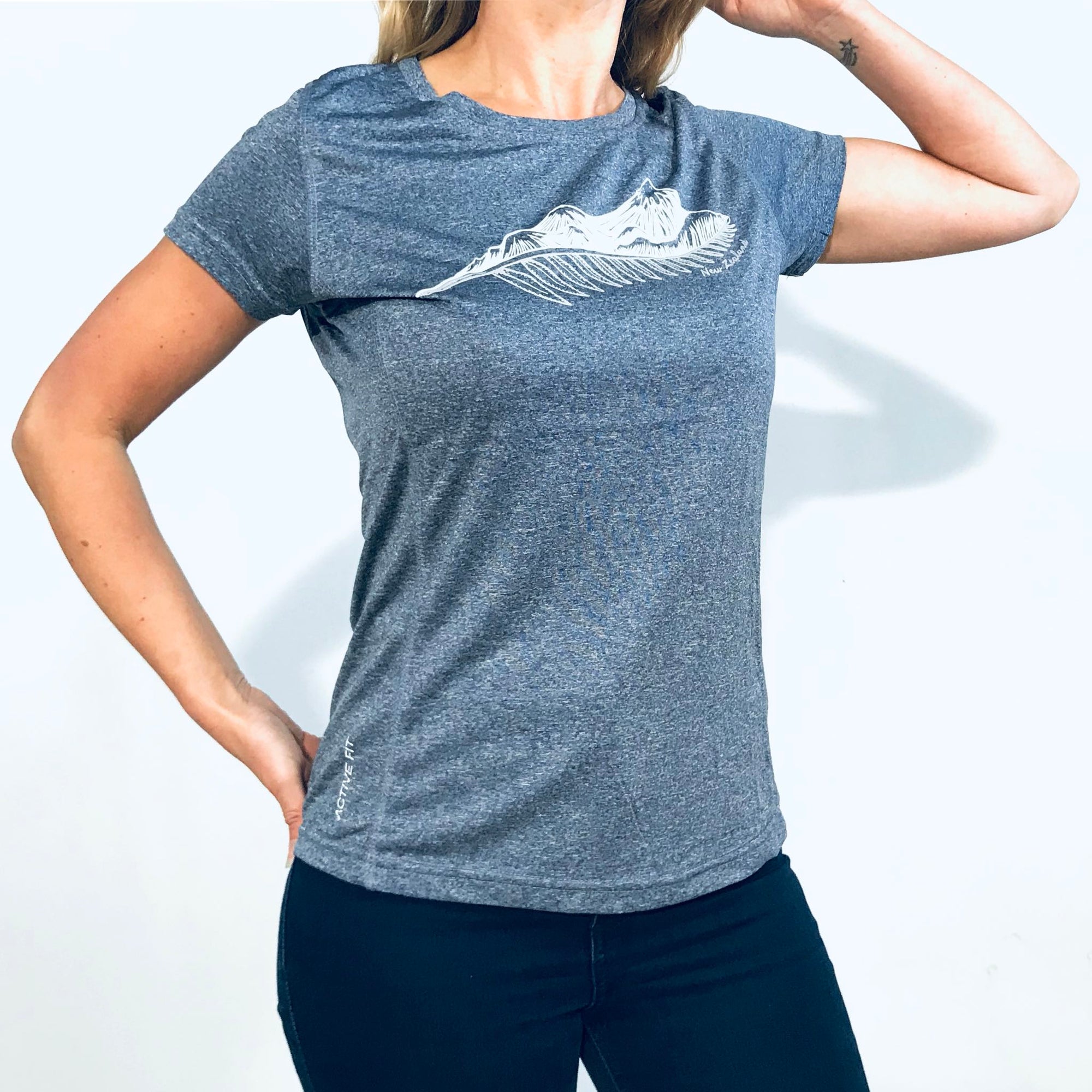 Women&#39;s blue/grey Active Wear T-Shirt Fern/Mountain print